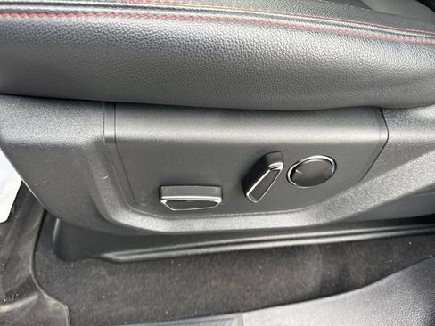 Used 2024 Ford Expedition Limited image 19