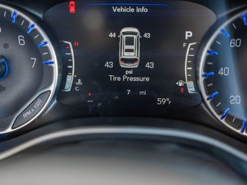 New 2026 Chrysler Pacifica Select image 39