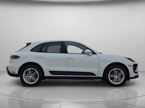 Certified 2026 Porsche Macan image 7