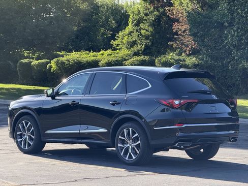 Used 2024 Acura MDX SH-AWD w/ Technology Package image 6