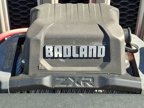 Used 2023 Jeep Wrangler Sahara image 8