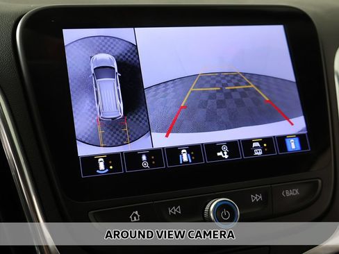 Used 2024 Chevrolet Equinox LT AWD/4WD image 4