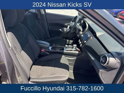 Used 2024 Nissan Kicks SV image 13