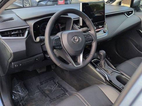Certified 2025 Toyota Corolla XLE FWD image 9