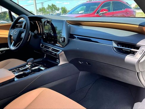 Used 2025 Lexus RX 350 FWD w/ Technology Package image 19