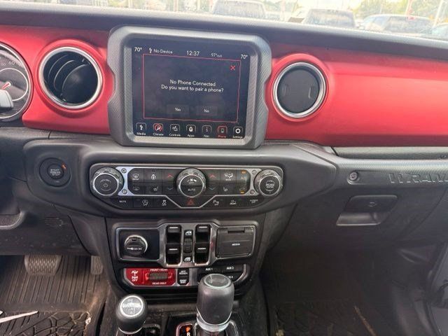 Used 2022 Jeep Wrangler Unlimited Rubicon w/ LED Lighting Group AWD/4WD image 10