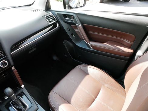 Used 2018 Subaru Forester 2.5i Touring image 11