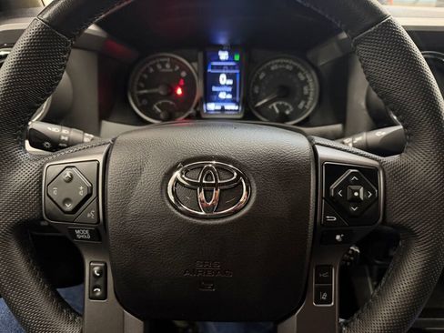 Certified 2022 Toyota Tacoma TRD Off-Road w/ TRD Premium Off Road Package image 15