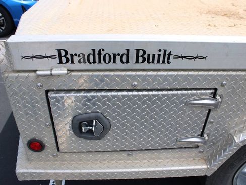 Used 2024 RAM 3500 SLT w/ Quick Order Package 2YG SLT AWD/4WD image 9