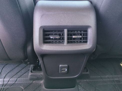 Used 2024 Chevrolet Equinox LT w/ LPO, Floor Liner Package FWD image 20