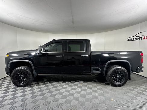 Used 2022 Chevrolet Silverado 3500 High Country w/ Z71 Off-Road Package image 2