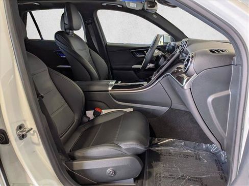 Used 2026 Mercedes-Benz GLC 300 4MATIC image 21