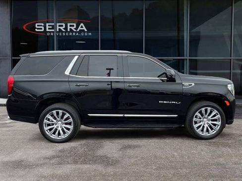 Used 2021 GMC Yukon Denali w/ Advanced Technology Package AWD/4WD image 6