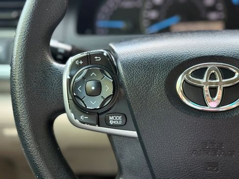 Used 2014 Toyota Camry FWD image 24
