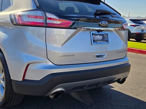 Used 2019 Ford Edge Titanium FWD image 5