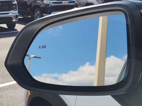 New 2026 Chevrolet Equinox EV LT image 13