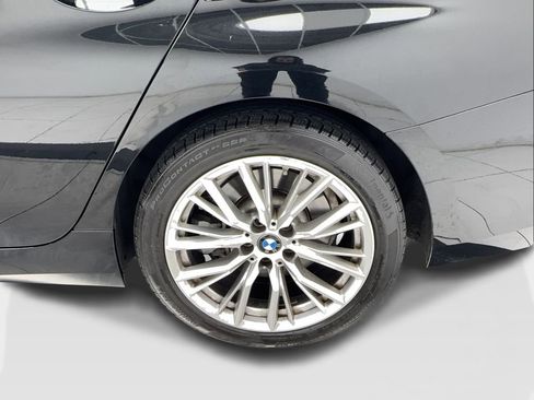 Used 2024 BMW 330i Sedan w/ Convenience Package RWD image 11