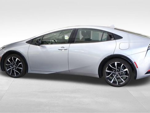 Certified 2024 Toyota Prius Prime FWD image 10