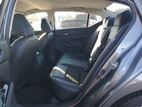 Used 2024 Nissan Altima 2.5 SR image 24