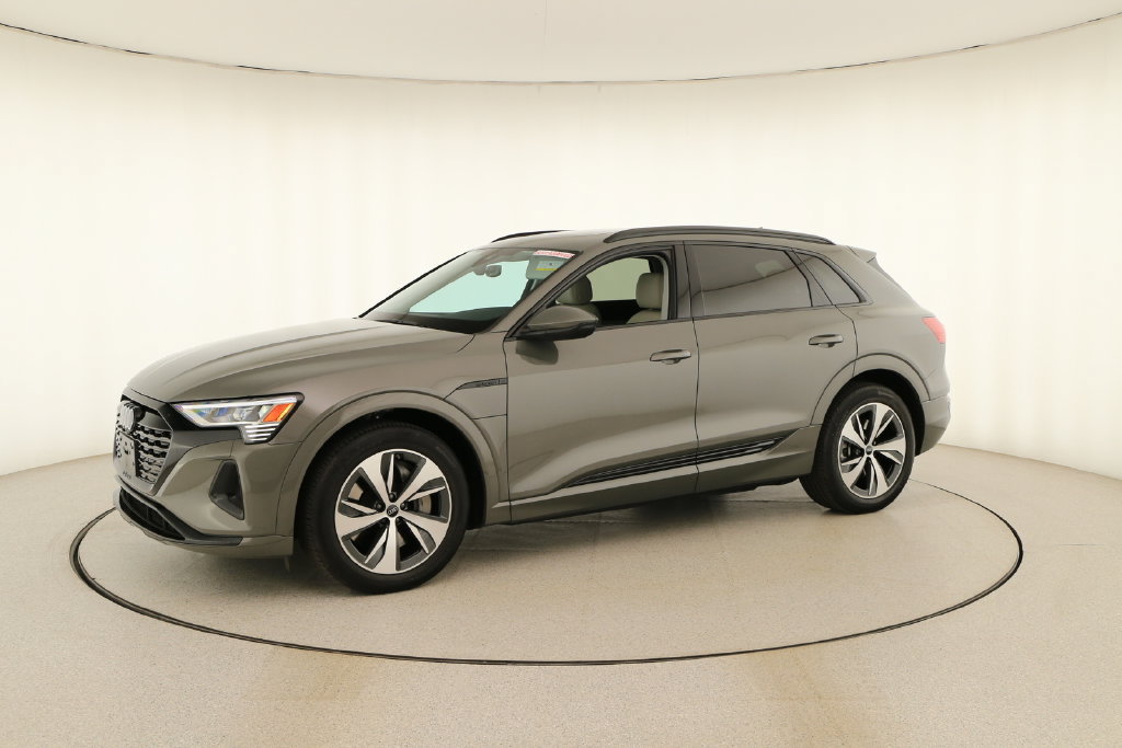 Certified 2024 Audi Q8 e-tron Premium AWD/4WD image 13