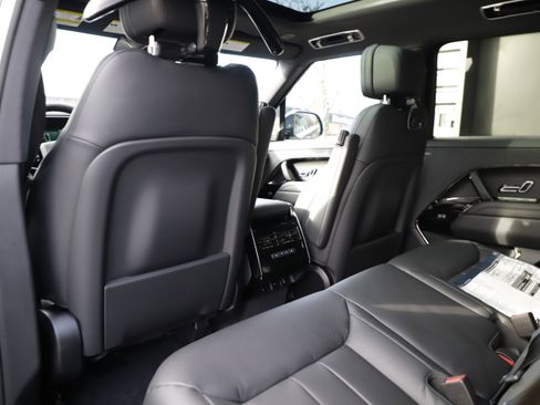 New 2026 Land Rover Range Rover Sport SE image 18