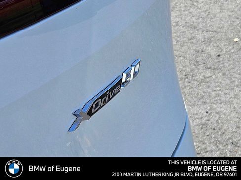 Used 2025 BMW iX xDrive50 image 17