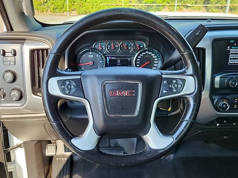 Used 2018 GMC Sierra 2500 SLE w/ SLE Fleet Convenience Package AWD/4WD image 16