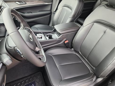 New 2026 Jeep Grand Cherokee L Limited image 10