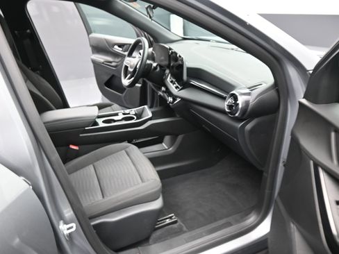 Used 2026 Chevrolet Equinox LT FWD image 19