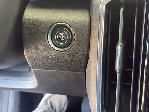 Used 2026 GMC Acadia Elevation FWD image 12