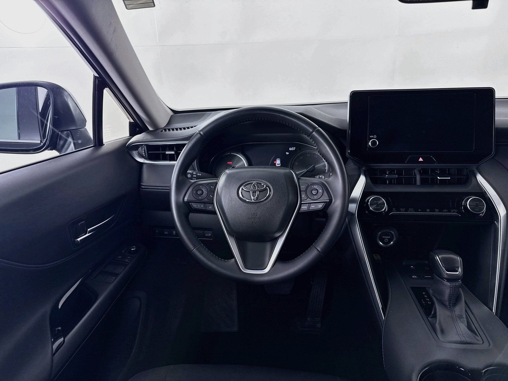 Certified 2024 Toyota Venza LE AWD/4WD image 20