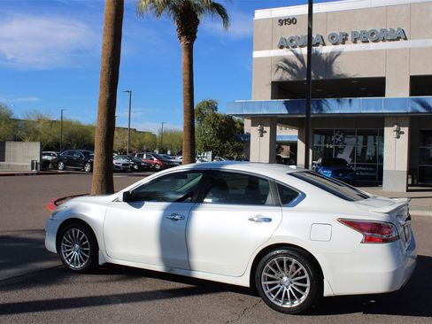 Used 2015 Nissan Altima 2.5 S w/ Special Edition Package image 3