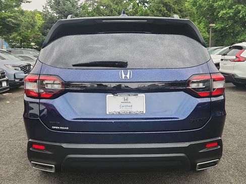 Certified 2025 Honda Pilot Sport image 5