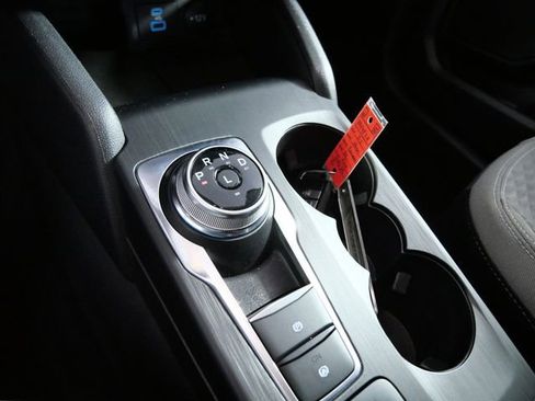 Certified 2022 Ford Escape SE w/ Cold Weather Package AWD/4WD image 18