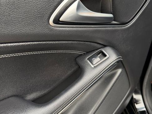 Used 2016 Mercedes-Benz CLA 250 image 40