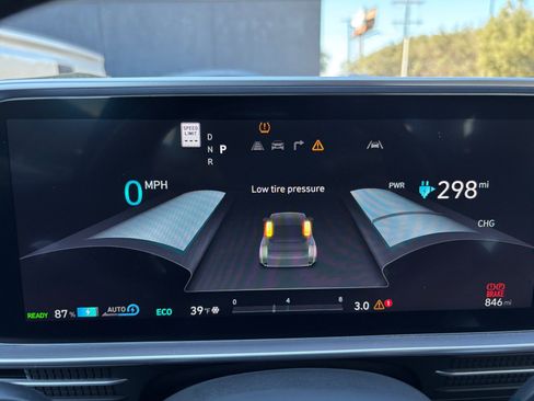 Used 2025 Hyundai Ioniq 6 SEL image 18