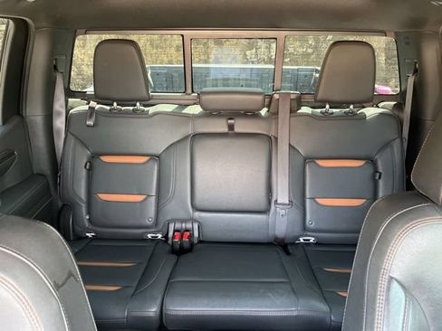 Used 2024 GMC Sierra 1500 AT4 w/ Technology Package AWD/4WD image 48