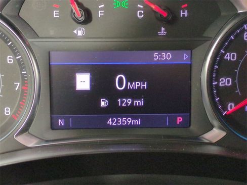 Used 2023 Chevrolet Traverse RS image 12