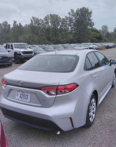 Used 2025 Toyota Corolla LE FWD image 5