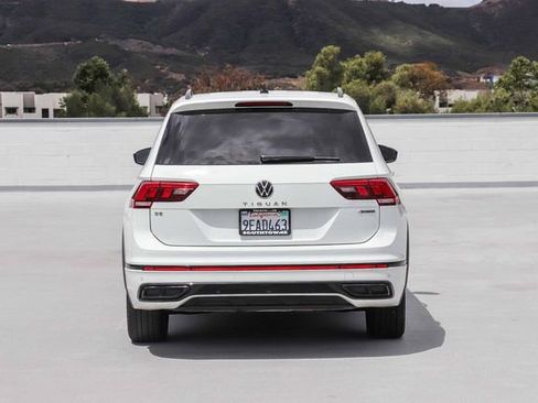 Used 2022 Volkswagen Tiguan SE R-Line AWD/4WD image 5