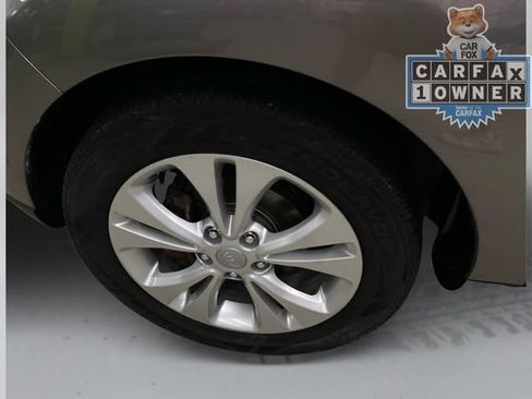 Used 2016 Kia Soul + FWD image 19