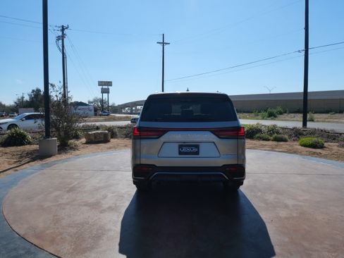 Used 2023 Lexus LX 600 F Sport w/ Accessory Package (Z1) image 3