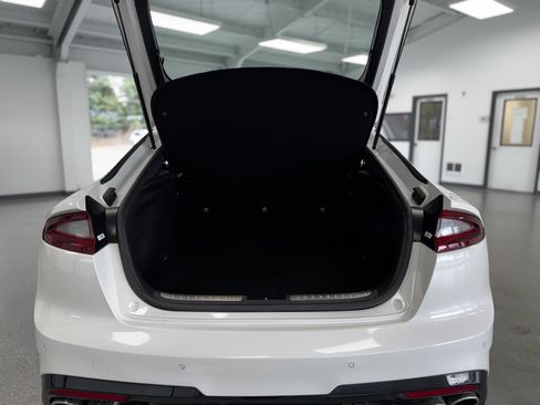 Used 2021 Kia Stinger GT1 AWD/4WD image 34