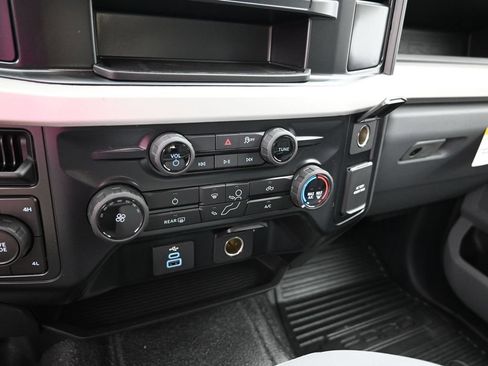 New 2026 Ford F250 XL w/ XL Chrome Package AWD/4WD image 20