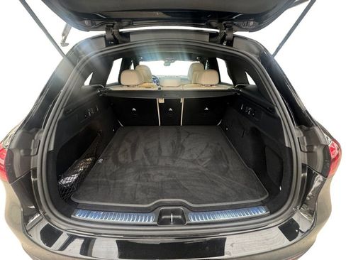 Used 2024 Mercedes-Benz GLC 300 4MATIC image 19