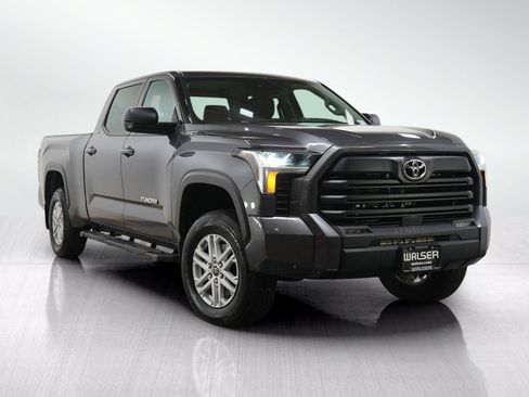 Used 2022 Toyota Tundra SR5 AWD/4WD image 7