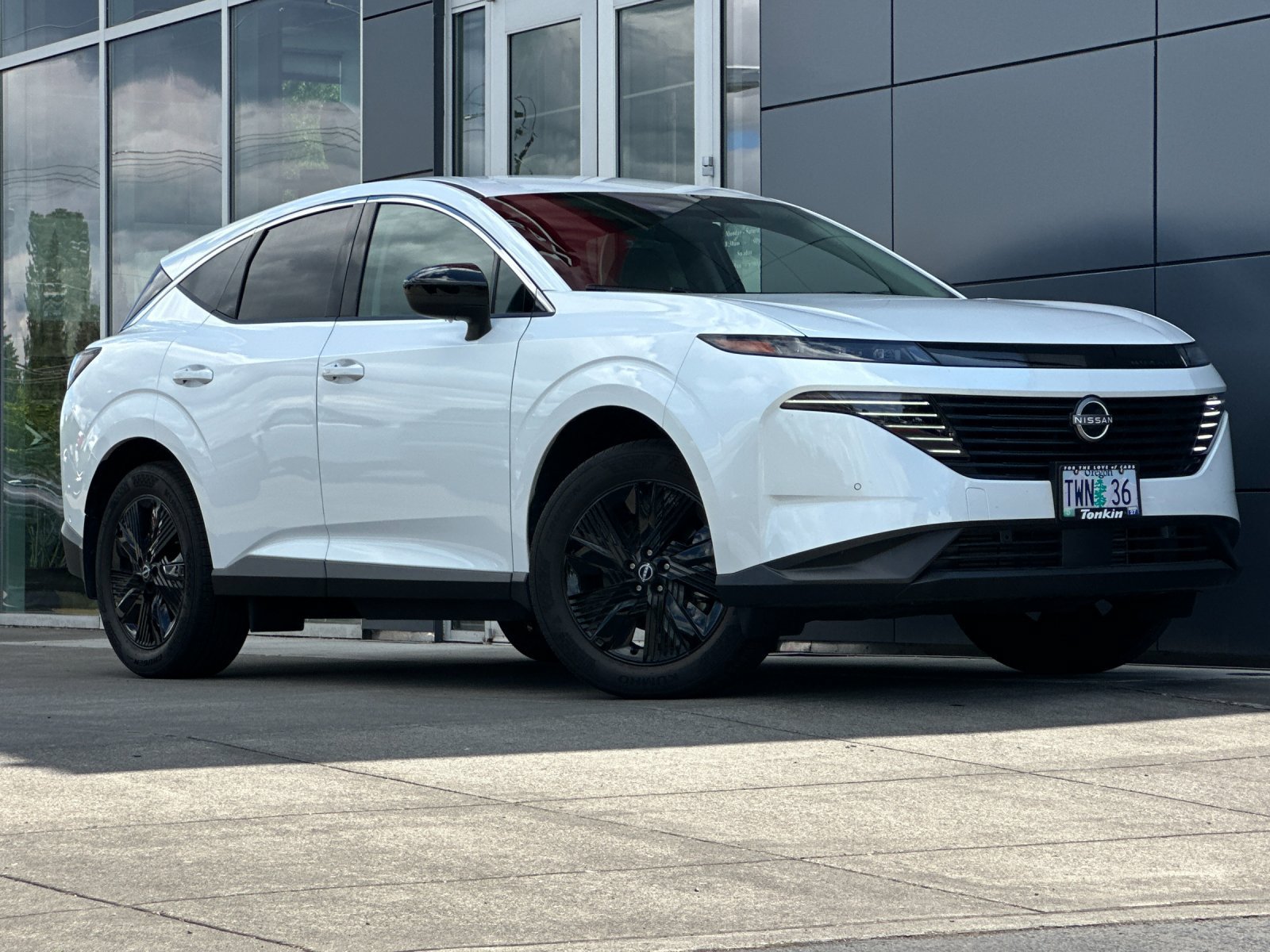 Certified 2025 Nissan Murano SV AWD/4WD image 2