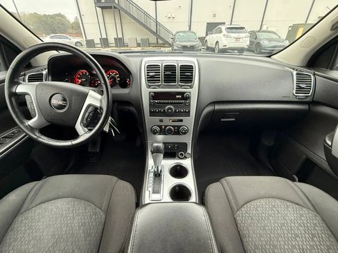 Used 2011 GMC Acadia SLE image 3