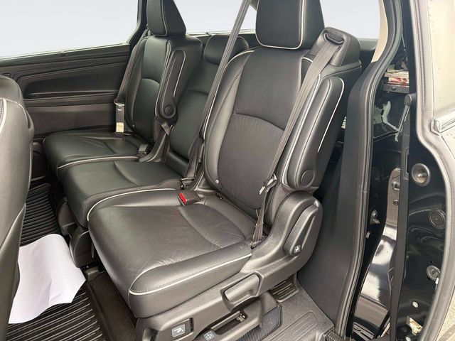 Used 2025 Honda Odyssey Touring image 14