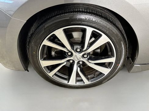 Used 2016 Nissan Maxima Platinum FWD image 27